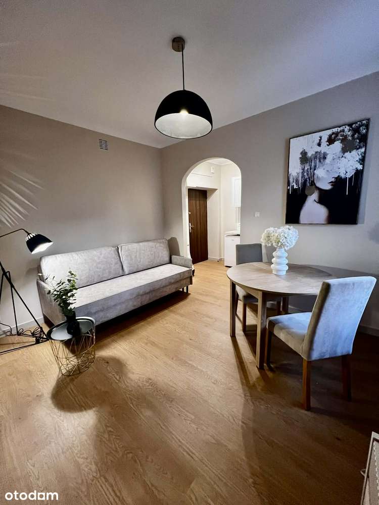 Nowoczesne mieszkanie po generalnym remoncie w sercu Muranowa - Pełny obrazek: 4/11