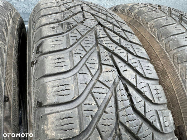 195/80R15 Yokohama W Drive V905 komplet opon zima 6mm - 5