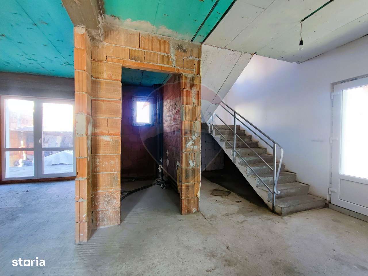 Casă / Vilă cu 5 camere de vânzare-15