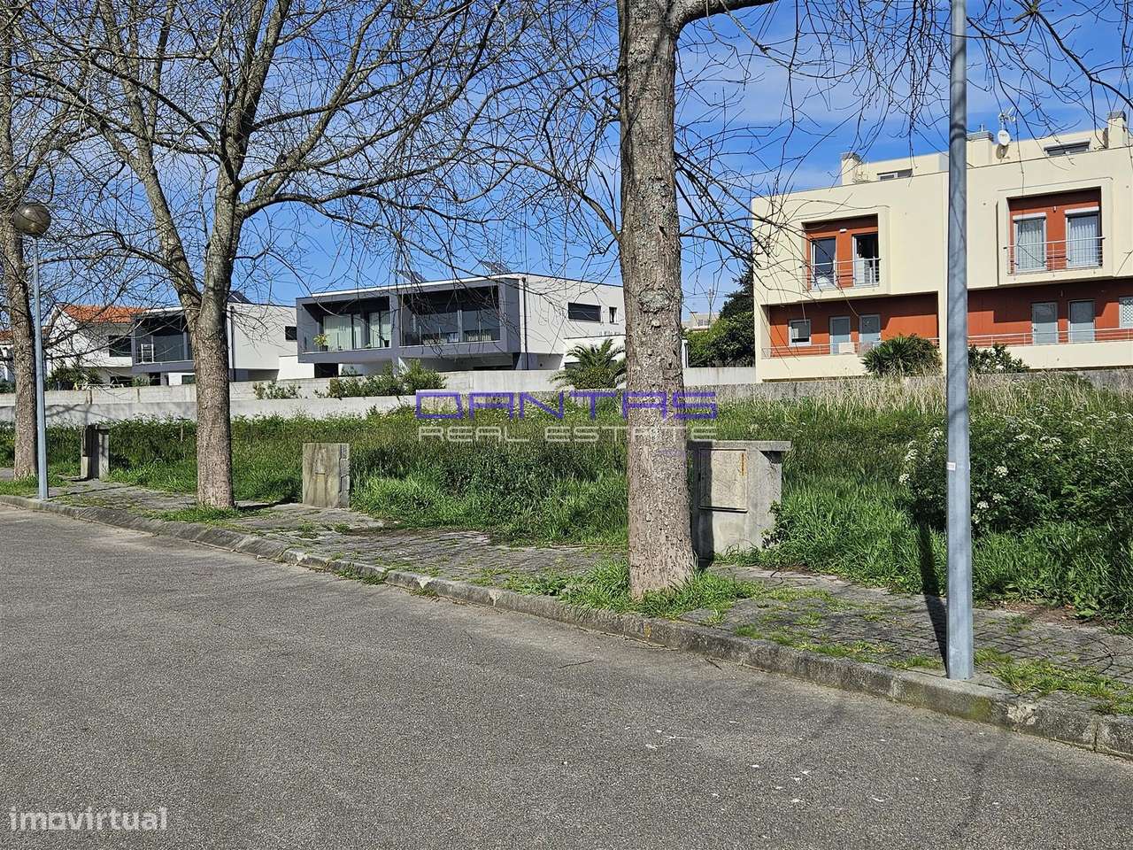 Lote de terreno com 300m2 a poucos minutos de Viana do Castelo-11