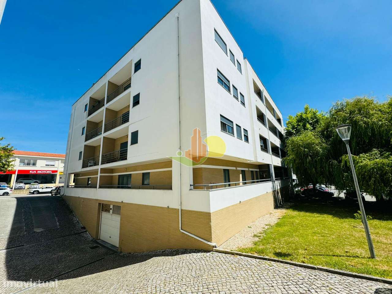 T3 com garagem e terraço-35