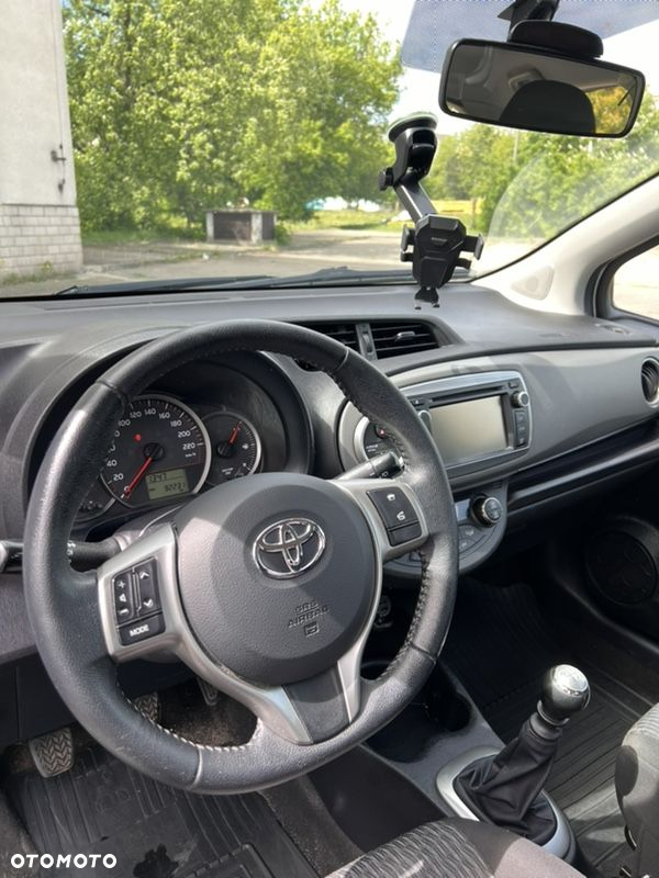 Toyota Yaris 1.33 Premium - 15