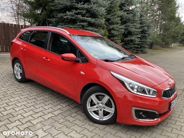 Kia Ceed 1.0 T-GDI 100 ISG Dream Team Edition - 3