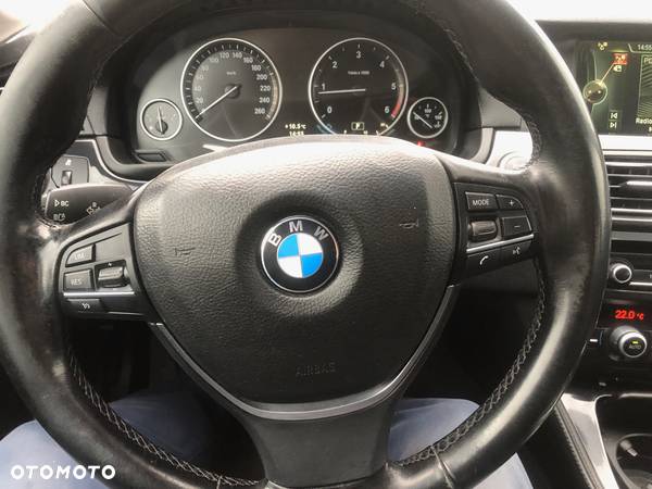 BMW Seria 5 525d xDrive - 15