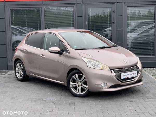 Peugeot 208 - 2