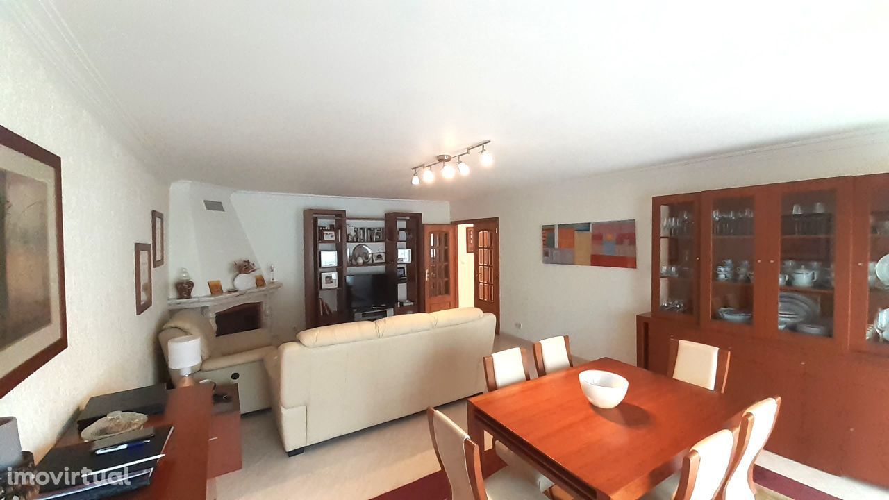 Apartamento, 110 m², Queluz e Belas