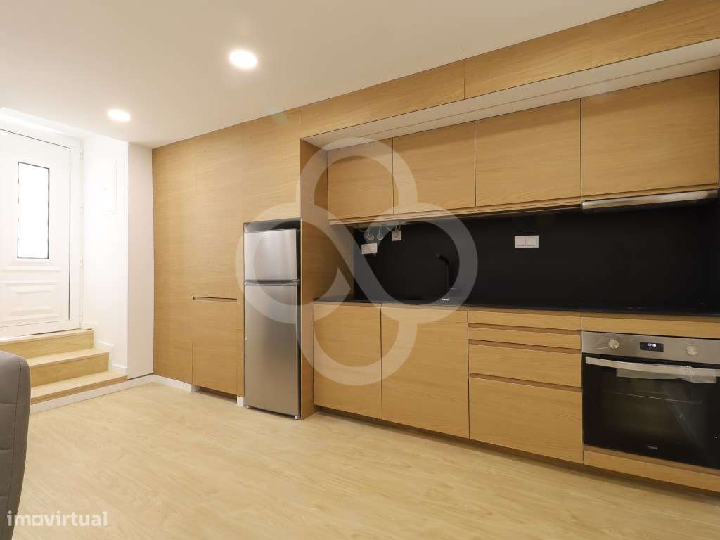 Apartamento T1 Renovado Conforto e Modernidade no Coração da Cidade...-7