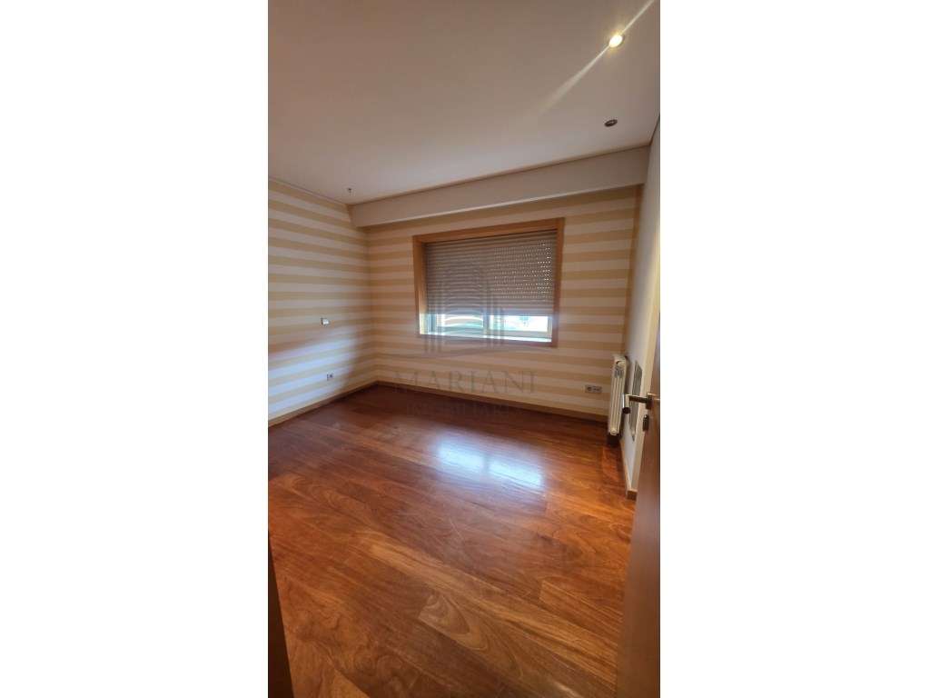 **Apartamento T3 em Valadares em condomínio fechado - Oportunidade ... - Grande imagem: 4/21