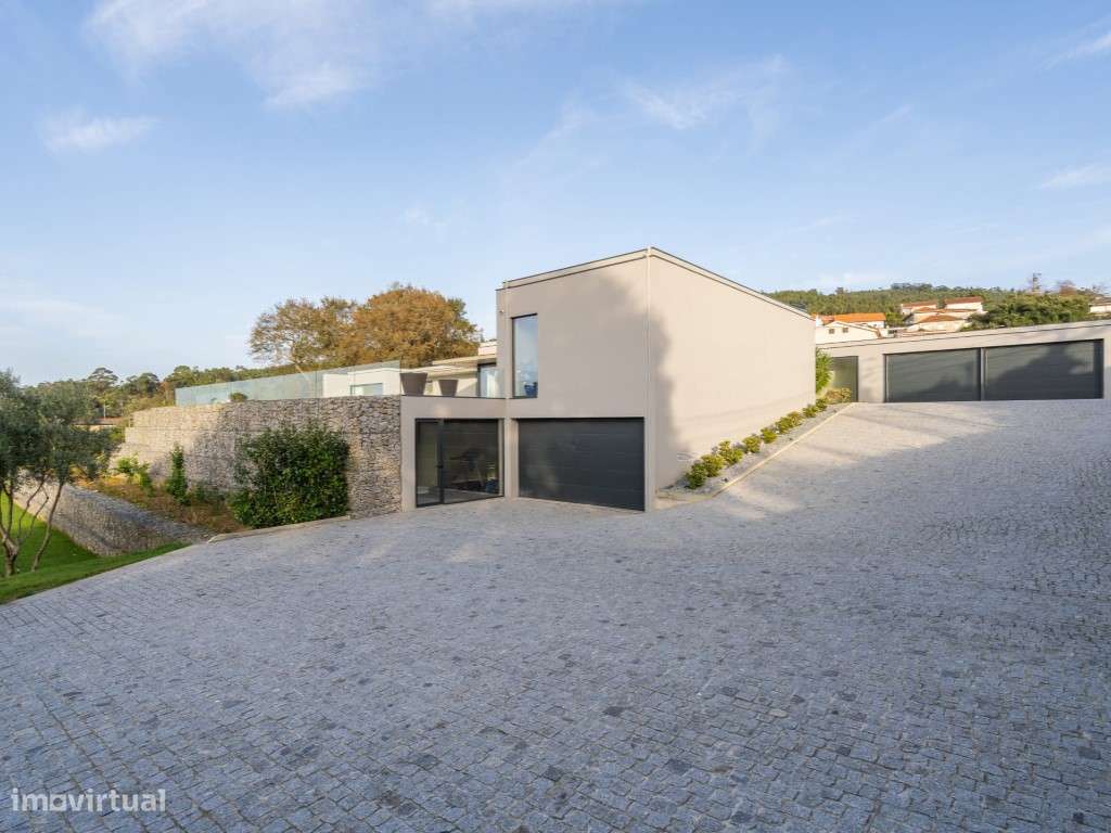Moradia térrea V4+1 com piscina, ginásio e vistas panorâmicas sobre...-48
