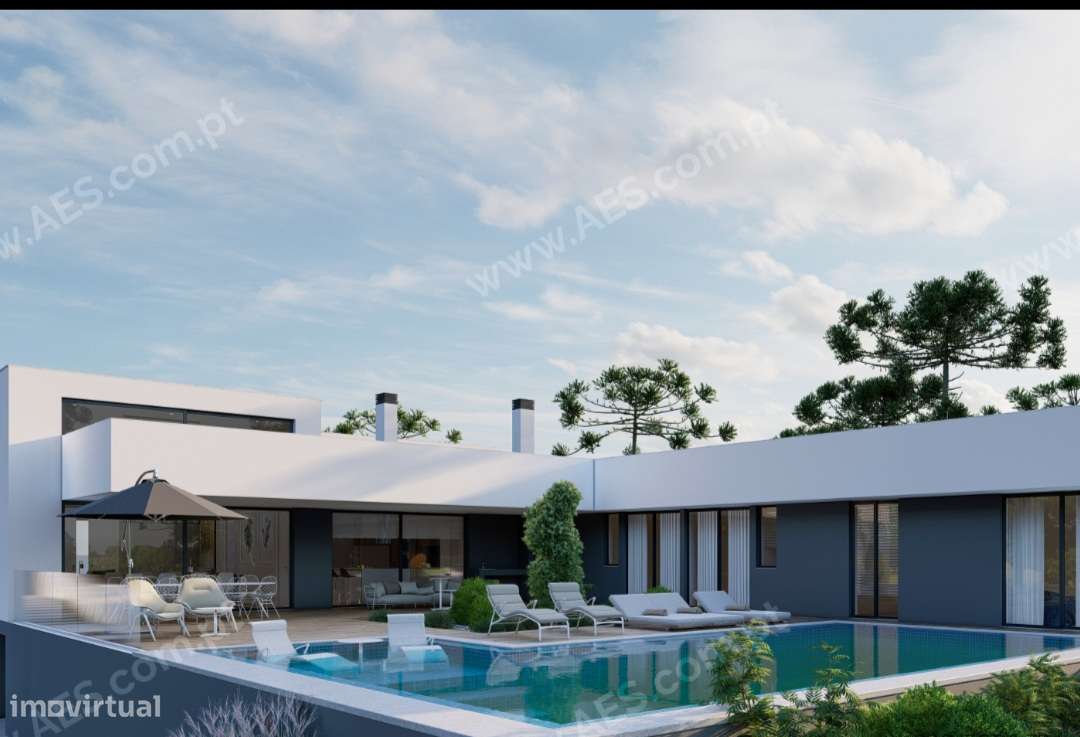 Moradia T5 com piscina e garagem - Herdade de Aroeira-6