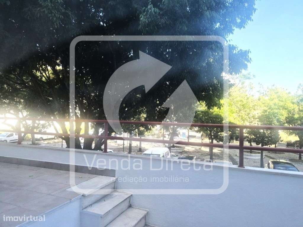 Loja/Escritório Duplex com 108 m² e Terraço no Centro do Laranjeiro...-7
