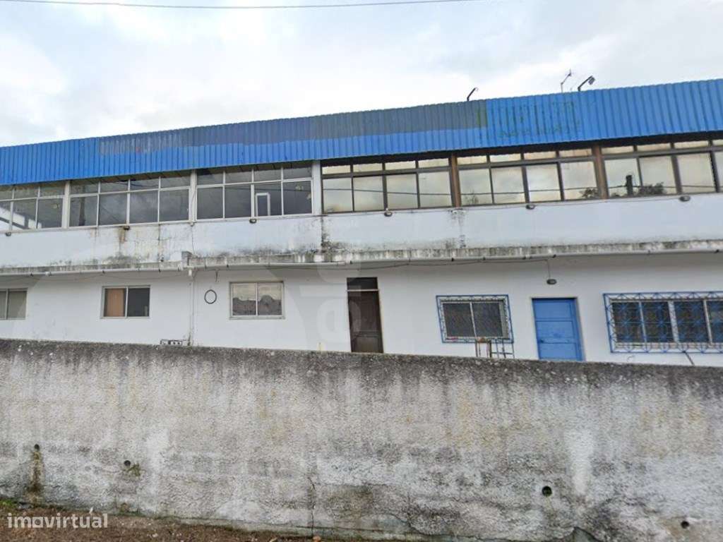 Terreno urbano com armazém em Fernão Ferro - Grande imagem: 3/6