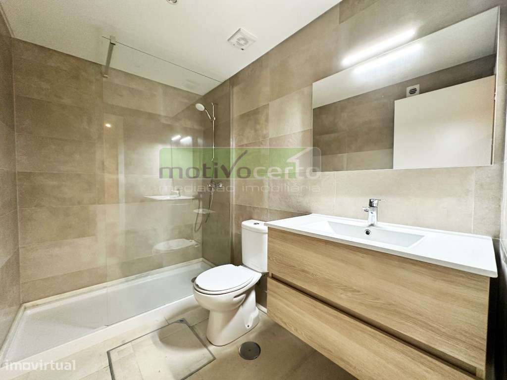 Moradia T3 Nova com Piscina e Garagem. Viva com Conforto em Leceia,...-14