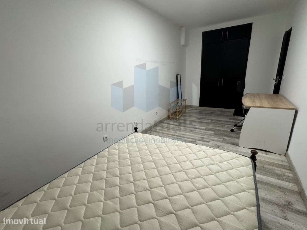 Vende-se apartamento T3 em Coimbra, otimo para rendimento-9