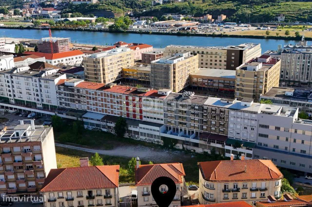 Loja para Reabilitação na Rua Figueira da Foz, Coimbra-14