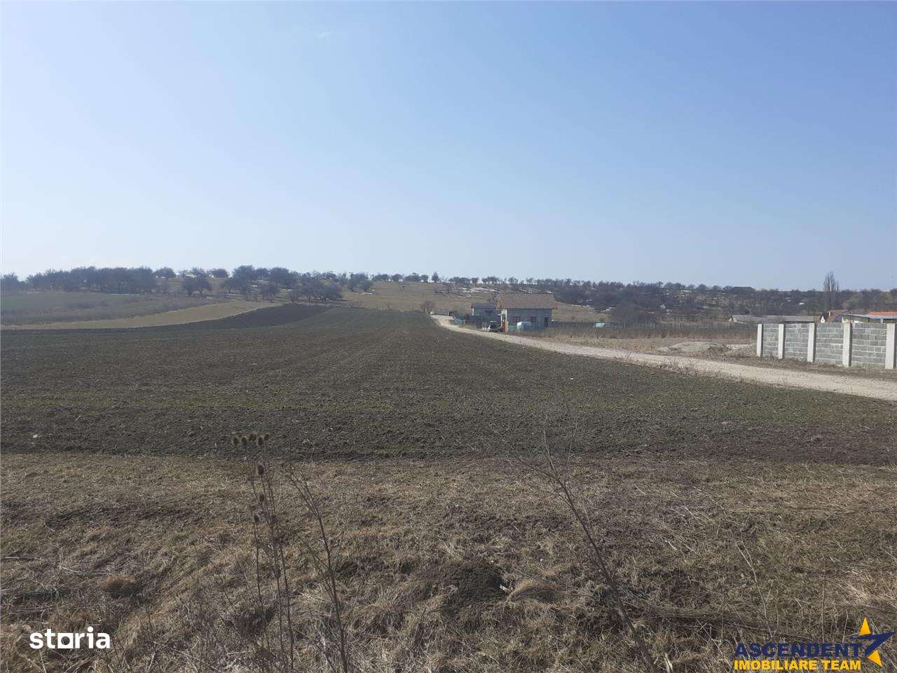 Oportunitate: +900mp, intravilan in Brasov, Bod, cu PUZ si front strad - Imagine principală: 4/5