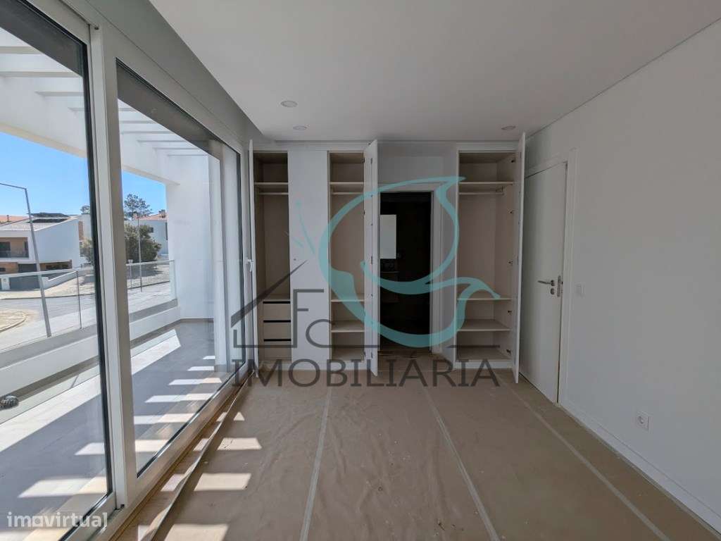 Moradia T3 com acabamentos de Luxo e Piscina - Quinta da Amizade-39