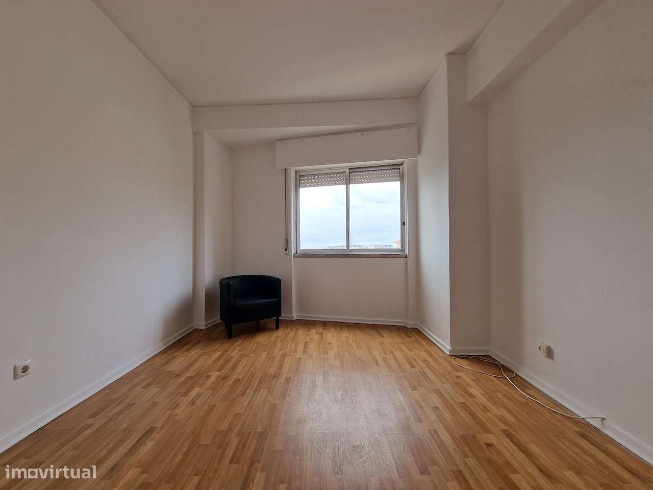 Apartamento T2 em Carnaxide - Centro de Carnaxide-11