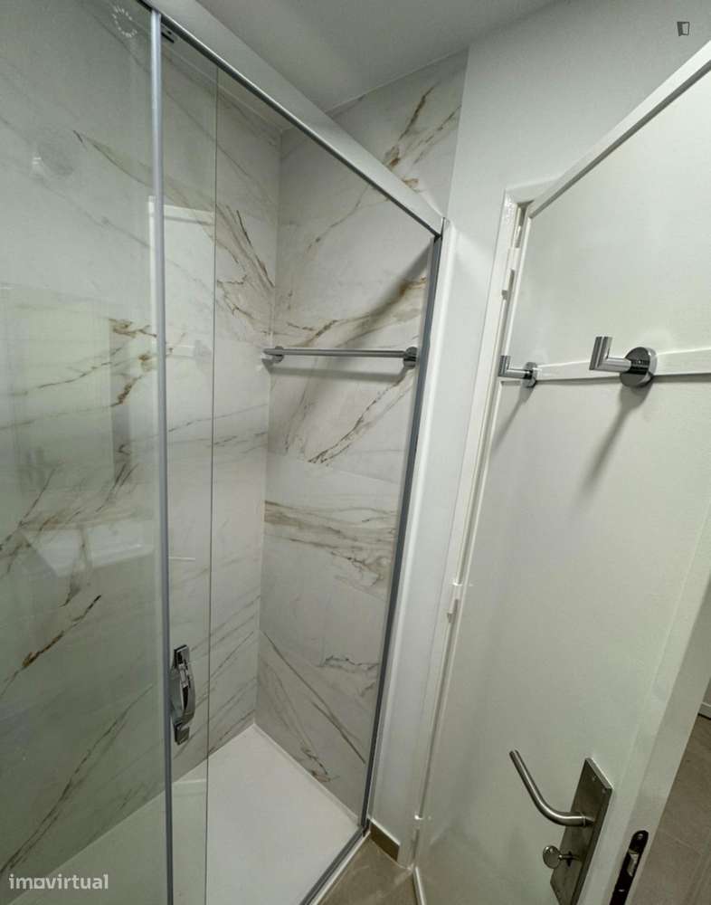 Quarto - localizado em Sacavém Lisbon - Grande imagem: 5/10