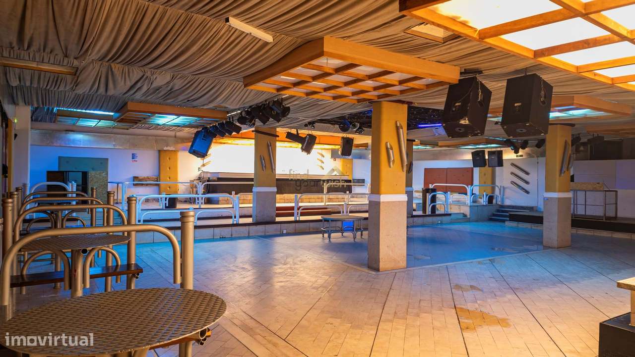 Discoteca com Alvará 24 horas 7 dias da semana.-16