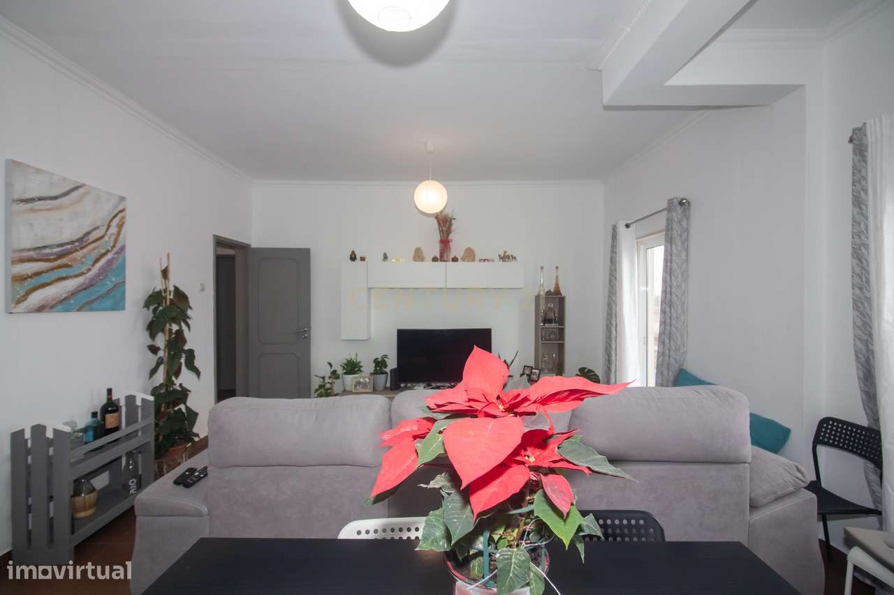 Moradia localizada em zona calma e residencial em Vila Chã- Ventosa n - Grande imagem: 5/23