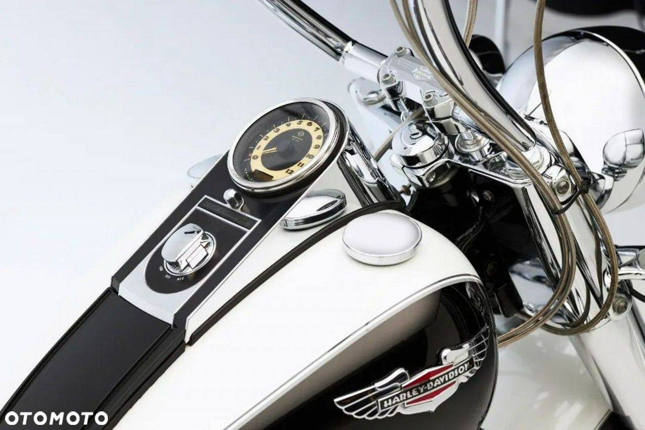 Harley-Davidson Softail Deluxe - 7