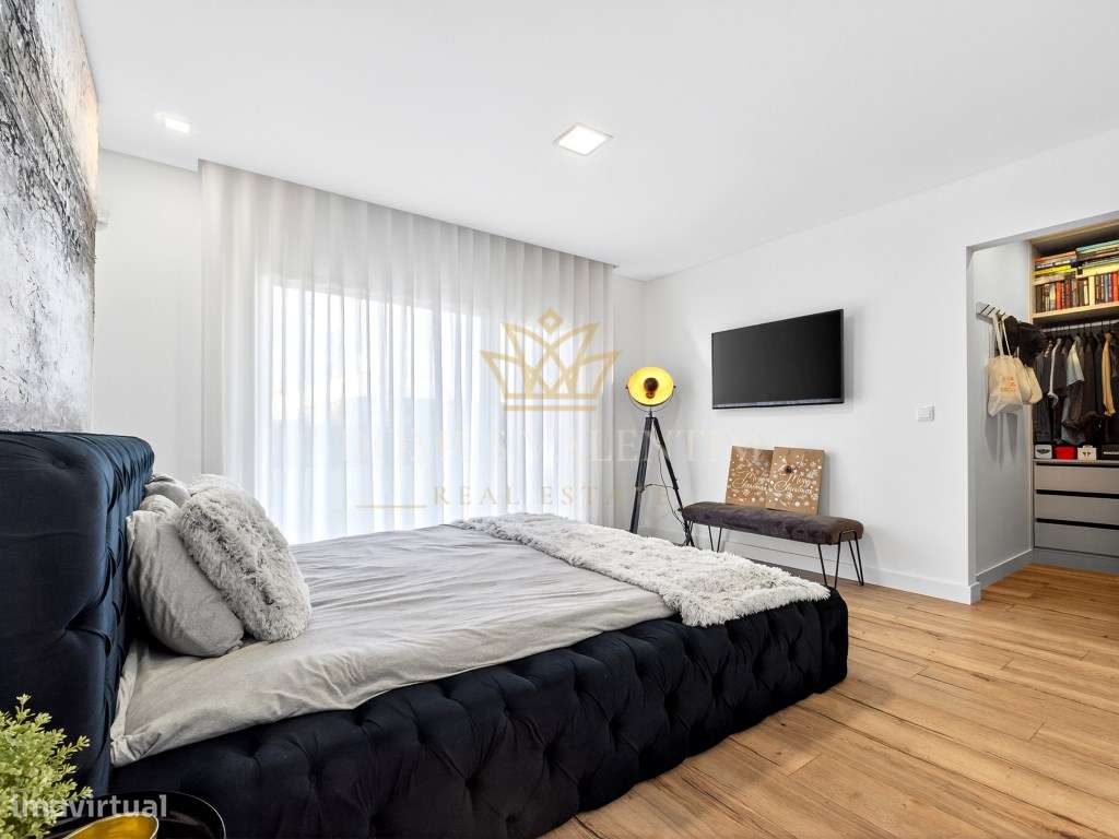 Moradia T4 em Oleiros, Azeitão - Conforto, espaço e tranquilidade!-13