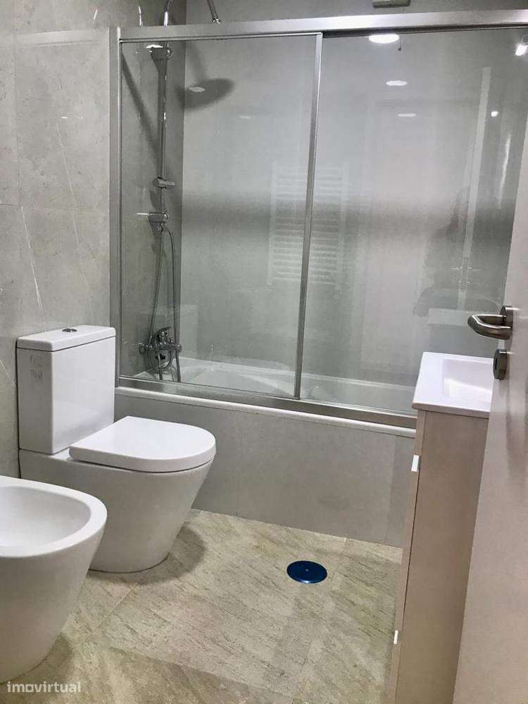 Apartamento T3 Mobilado de Sonho em São Vicente-15
