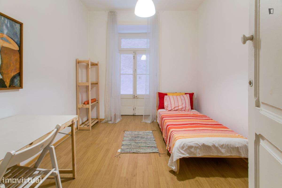 Quarto - localizado em Picoas Lisbon - Grande imagem: 5/7