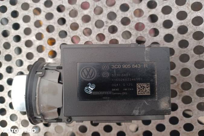 Contact cu cheie Volkswagen VW Passat B6  [din 2005 pana  2010] seria wagon 5-usi 2.0 BlueTDI DSG ( - 4