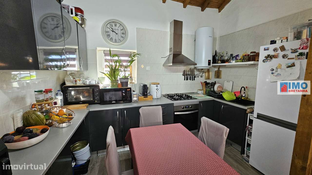 Moradia V2 Renovada - Cebolais de Cima - Grande imagem: 3/11