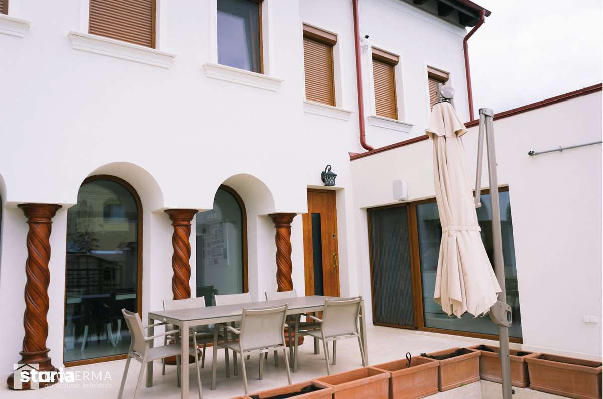 Vilă UNICAT: Eleganța arhitecturii neo-românești - Imagine principală: 3/20