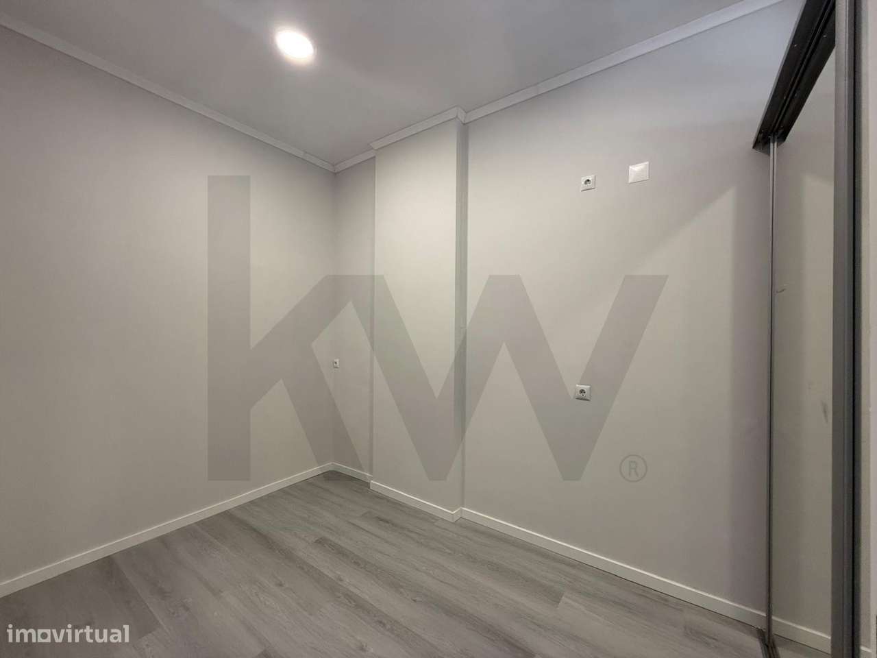 T1 Remodelado – Queluz/Belas (Afetação: comercio) - Grande imagem: 5/10