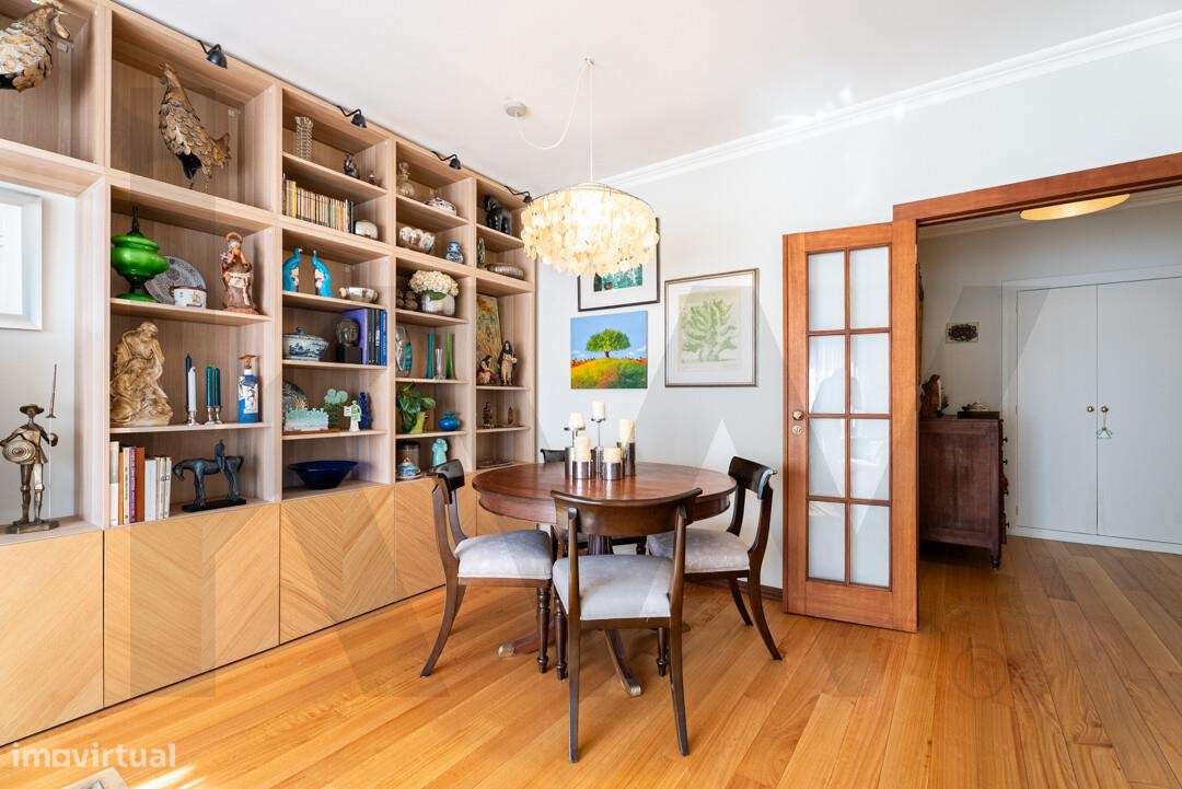T2 Remodelado com 97 m2 e Garagem | Jardins da Arrábida-2