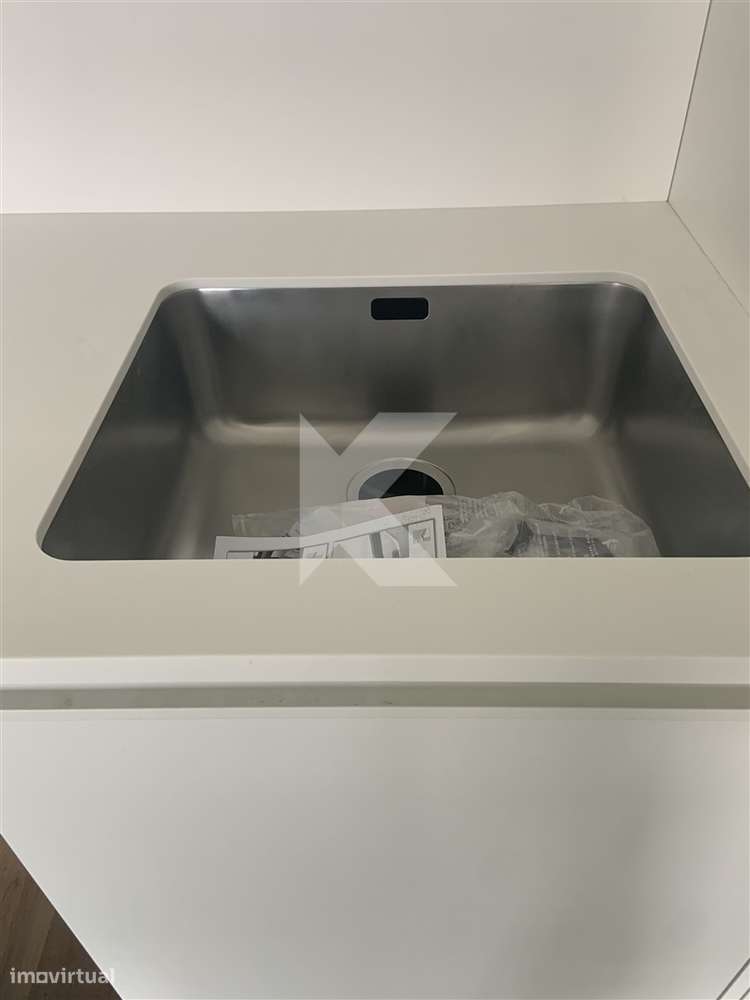 Apartamento T2  junto ao Jardim de Arca d’Água - Grande imagem: 4/12