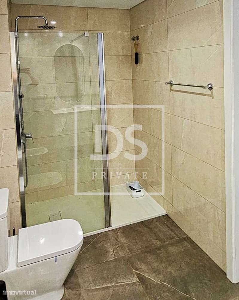 Apartamento T2 em Vilar de Pinheiro com Garagem e Carregador Elétrico-17