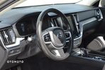 Volvo V60 Cross Country B4 D AWD Geartronic Pro - 21