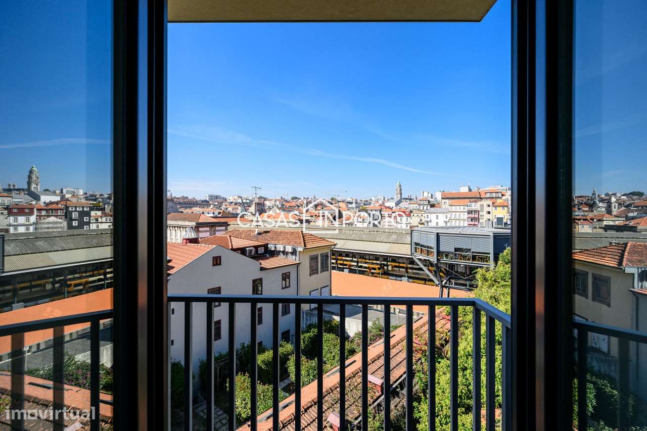 Apartamento T2 com varanda no Centro Histórico, junto à Estação de - Grande imagem: 2/23