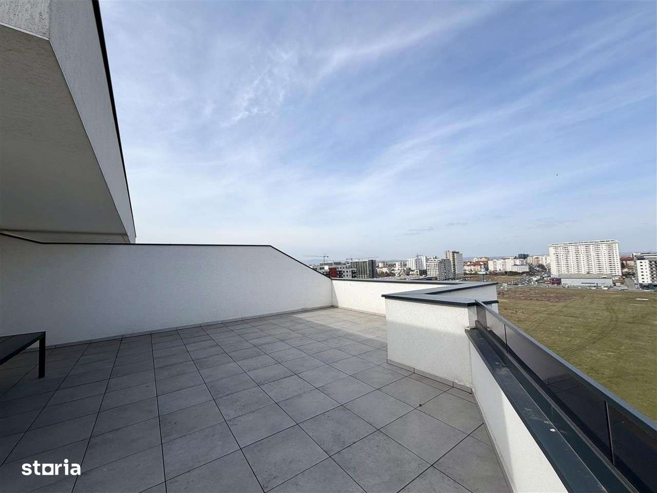 Penthouse de vanzare in Sibiu – 3 camere, terasa 100 mp, parcare subt.-3
