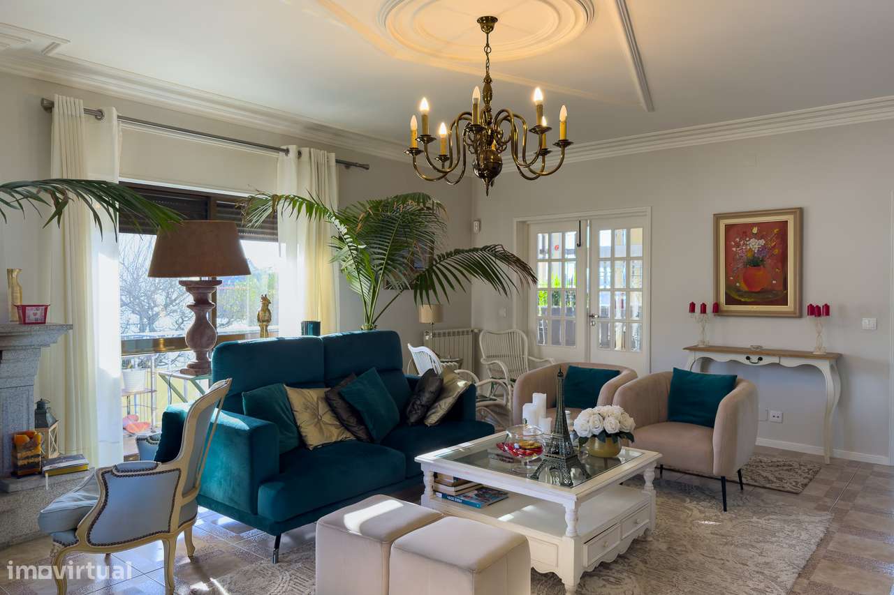 Moradia de Luxo T4 | Piscina Aquecida | Exclusividade Total em Amares-8