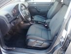 VW Jetta 1.6 TDi Confortline - 9