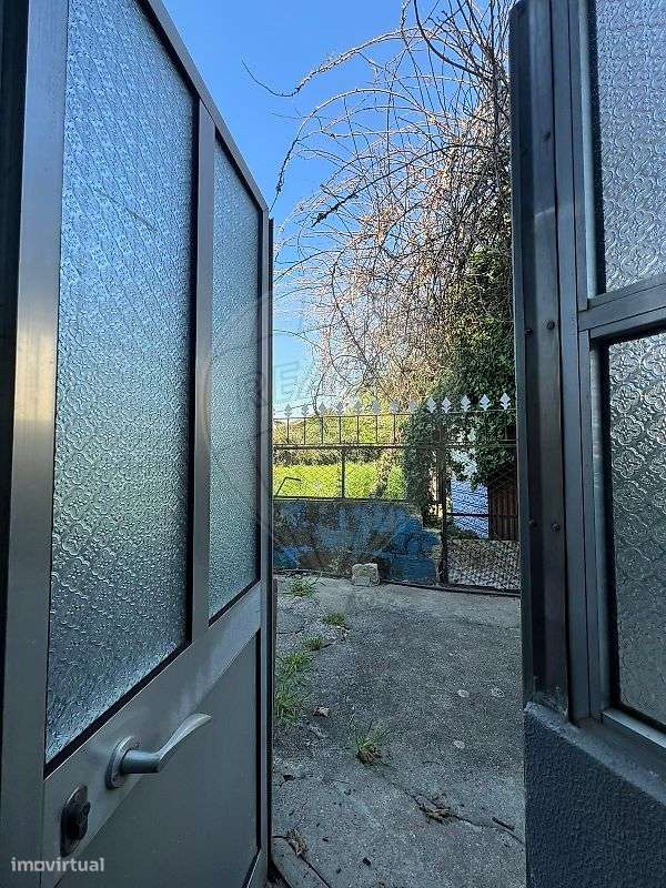 Moradia T2 para venda-21