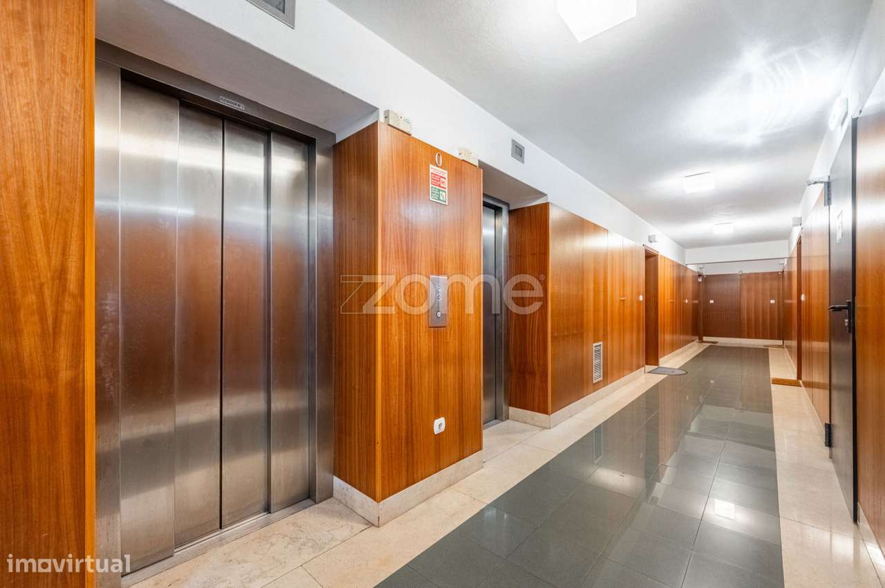 Apartamento T3 com garagem e arrumos, Foz do Douro, Porto-44