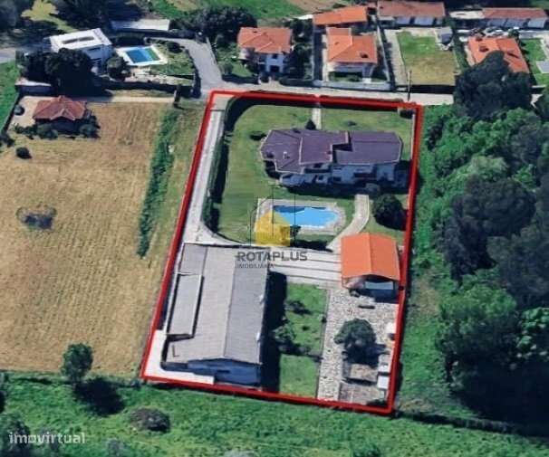 Moradia T5 com Piscina em V. N. Famalicão-6