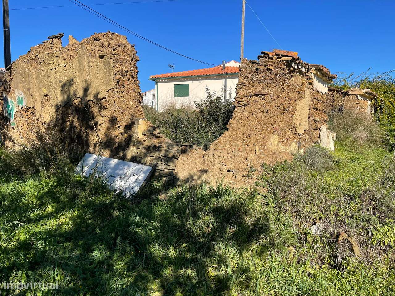 Terreno com Ruína - Excelente Preço - Grande imagem: 2/11