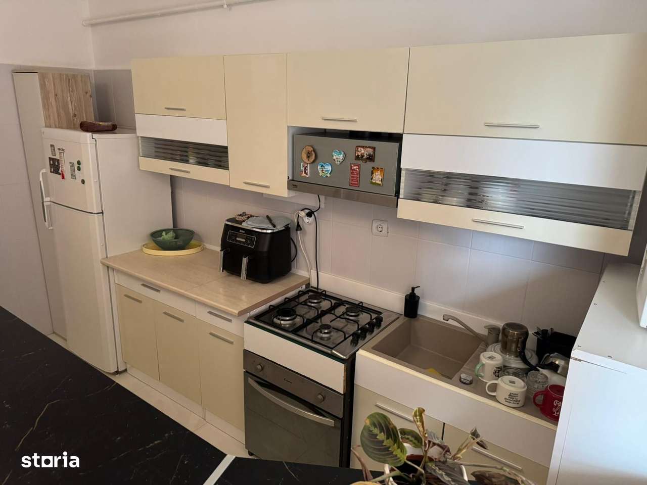 Apartament 2 camere 10 min metrou Aparatorii Patriei/centrala proprie - Imagine principală: 2/9