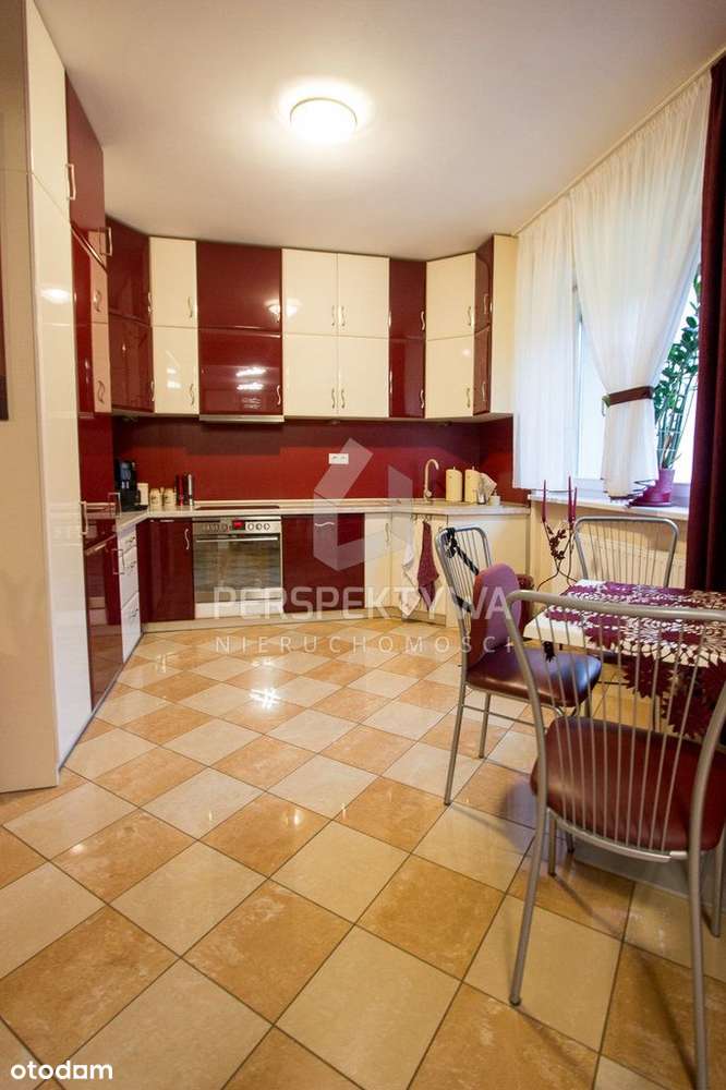 Niezwykle Zadbany Szereg Z Uroczym Ogrodem-6