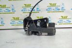 Broasca usa dreapta fata cu maner 8200008248 Renault Trafic 2 seria - 3