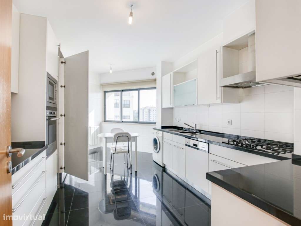 Apartamento T3 com vista para o Estádio da Luz - Grande imagem: 5/27