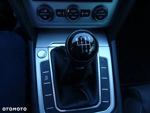Volkswagen Passat Variant 1.6 TDI (BlueMotion Technology) Comfortline - 5